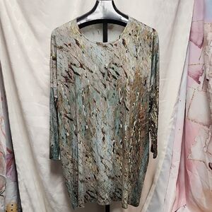 Bryn Walker Soft Comfy Pretty Shirt Runs Large